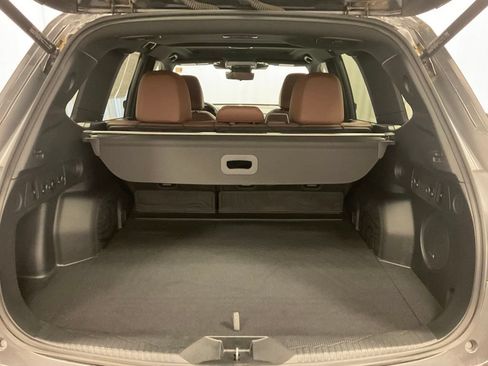 Used 2025 Subaru Forester Touring w/ Popular Package - Touring AWD/4WD image 9