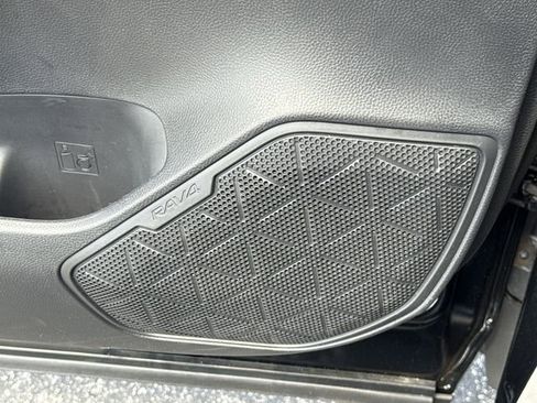 Used 2025 Toyota RAV4 XLE w/ Convenience Package image 26