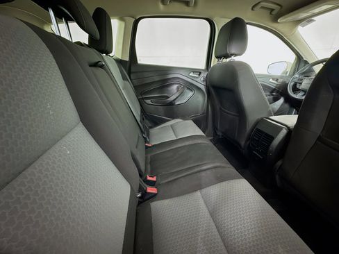 Used 2017 Ford Escape SE w/ Equipment Group 201A image 25