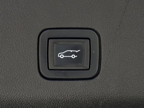 Used 2022 Cadillac Escalade ESV Sport w/ Touring Package image 33