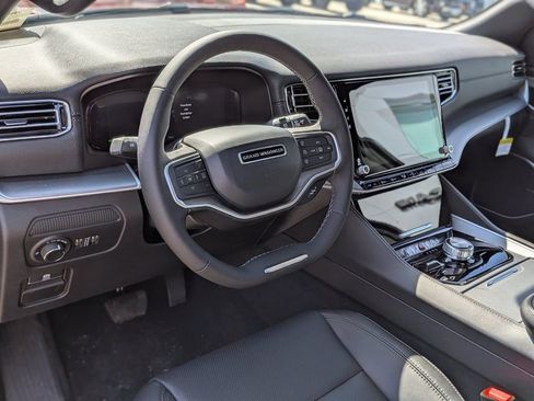 New 2026 Jeep Grand Wagoneer 4WD w/ Premium Group I image 20