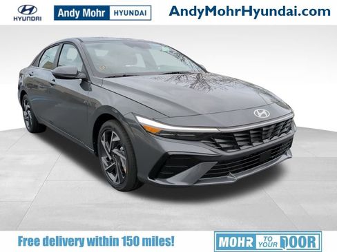 Used 2025 Hyundai Elantra Limited FWD image 1