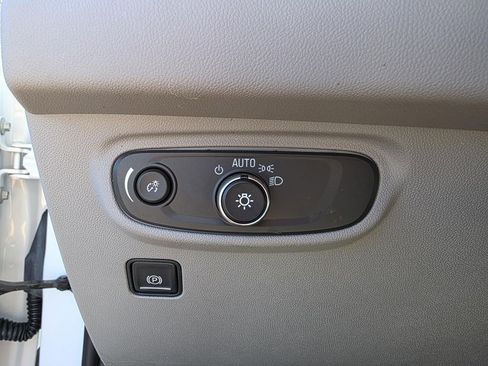 Used 2023 GMC Terrain SLE w/ Driver Convenience Package FWD image 13