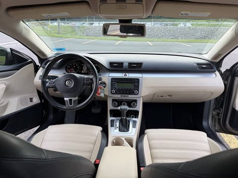 Used 2009 Volkswagen CC Sport FWD image 15