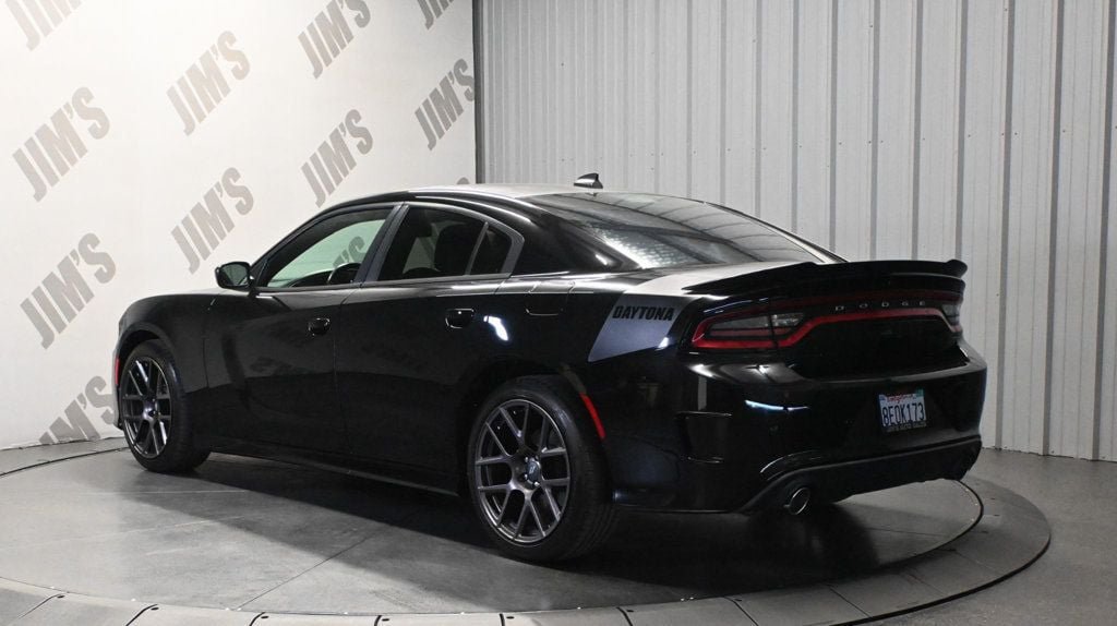 Used 2018 Dodge Charger R/T RWD image 7