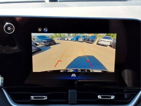 Used 2026 Chevrolet Equinox LT w/ Convenience Package II AWD/4WD image 19