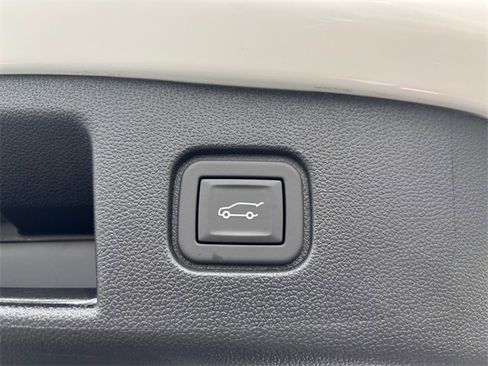 New 2024 Chevrolet Blazer EV RS image 39