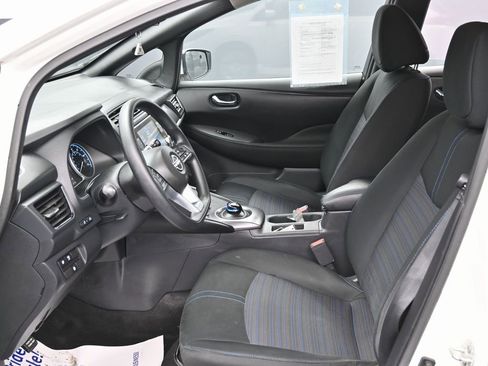 Used 2023 Nissan Leaf S image 16