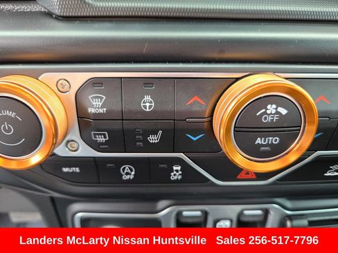 Used 2023 Jeep Gladiator Mojave w/ LED Lighting Group AWD/4WD image 15