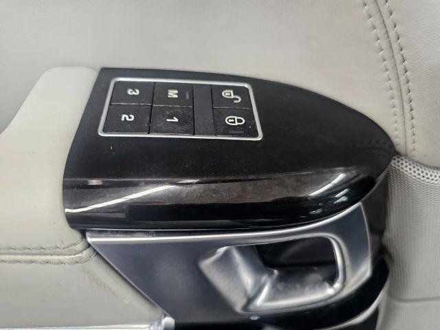 Used 2015 Land Rover Range Rover Autobiography AWD/4WD image 33