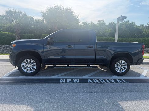 Used 2019 Chevrolet Silverado 1500 Custom RWD image 2