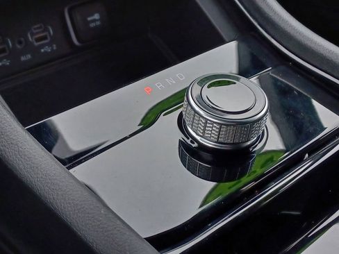 Used 2023 Jeep Grand Cherokee Altitude image 27