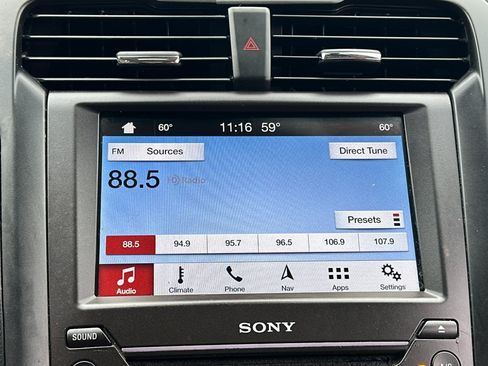 Used 2019 Ford Fusion Energi Titanium FWD image 16