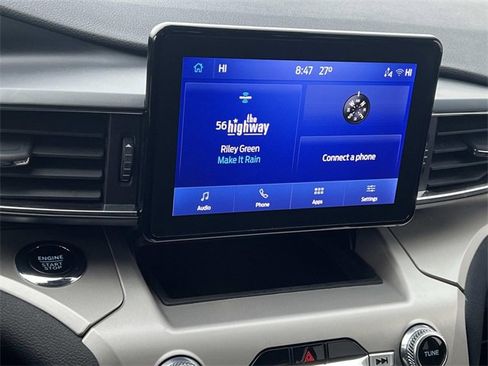 Certified 2022 Ford Explorer XLT w/ Equipment Group 202A image 23