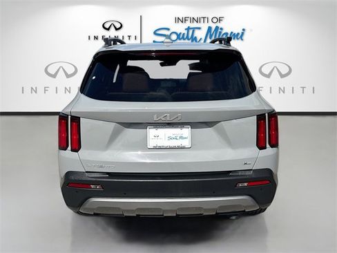 Used 2023 Kia Sorento SX Prestige image 6