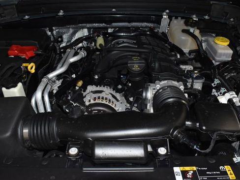 Used 2024 Jeep Wrangler Unlimited Sport AWD/4WD image 10