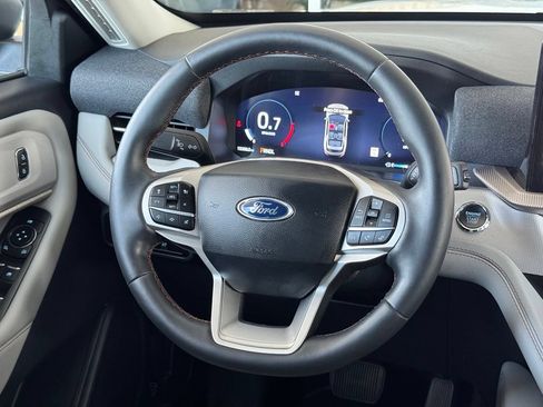 Used 2025 Ford Explorer Active w/ Active Comfort Package AWD/4WD image 26