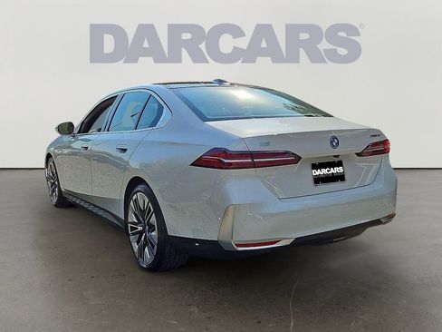 Certified 2024 BMW i5 eDrive40i w/ Premium Package image 3