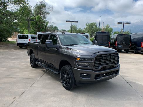 Used 2026 RAM 2500 Big Horn AWD/4WD image 7