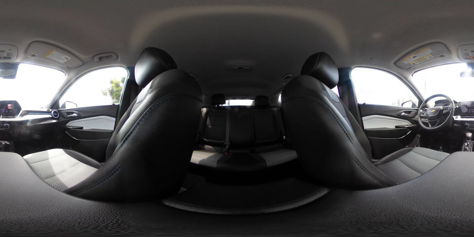 Used 2025 Chevrolet Trax LT w/ LT Convenience Package FWD image 79