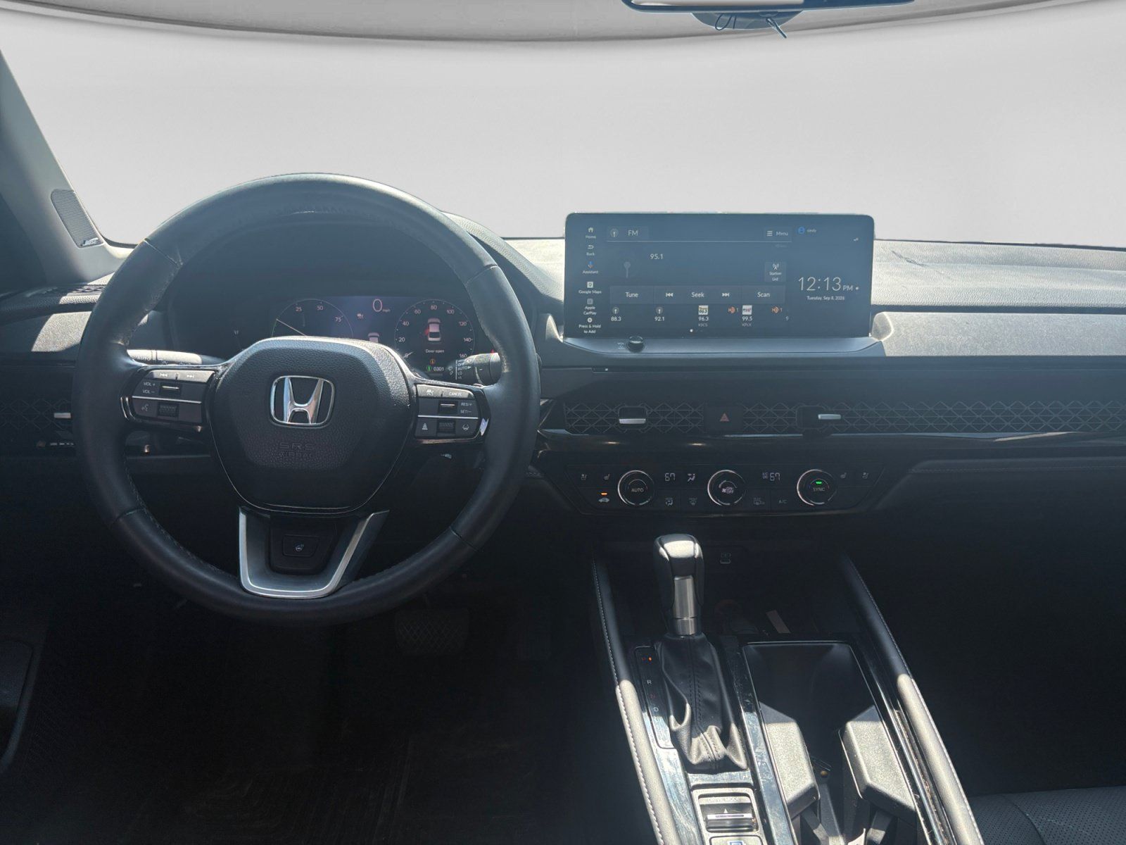 Used 2025 Honda Accord Touring image 11