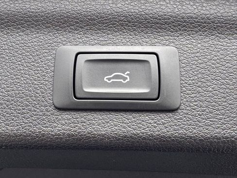 Used 2022 Audi Q3 2.0T Premium image 14