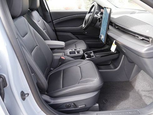 New 2026 Ford Mustang Mach-E Premium AWD/4WD image 32