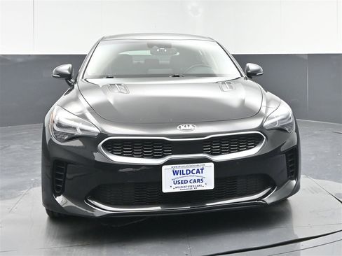 Used 2019 Kia Stinger Premium image 2
