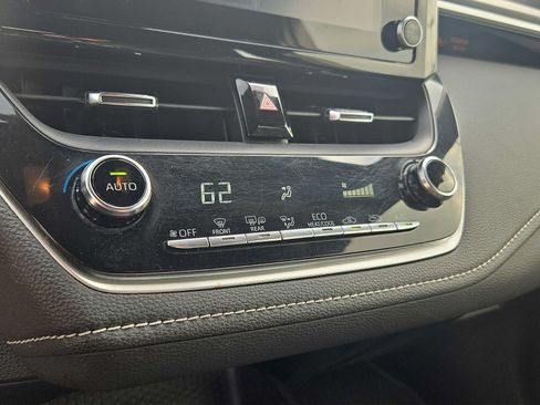 Used 2019 Toyota Corolla SE FWD image 15
