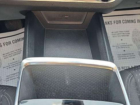 Used 2025 Chevrolet Equinox LT FWD image 32