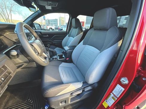 Used 2025 Toyota Tacoma TRD Off-Road image 18