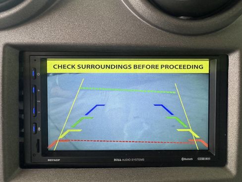 Used 2004 HUMMER H2 Base 4WD 4dr SUV image 27