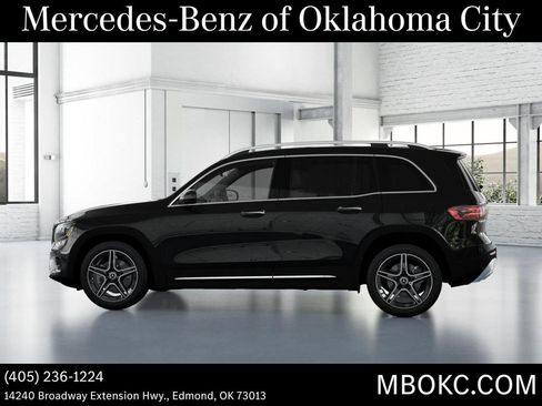 Used 2026 Mercedes-Benz GLB 250 image 34