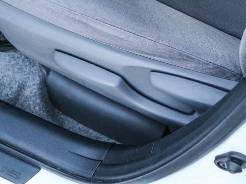 Used 2012 Toyota Prius Plug-In Hybrid image 22