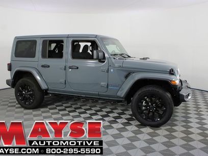 Used 2025 Jeep Wrangler Unlimited Sahara w/ Safety Group