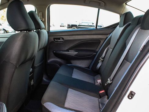 Used 2025 Nissan Versa SV FWD image 33