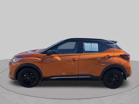 Used 2024 Nissan Kicks SR w/ SR Premium Package FWD image 6