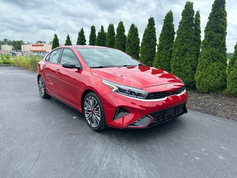 Used 2023 Kia Forte GT w/ GT2 Package FWD image 2