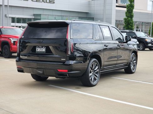 Used 2023 Cadillac Escalade ESV Sport w/ Touring Package RWD image 7