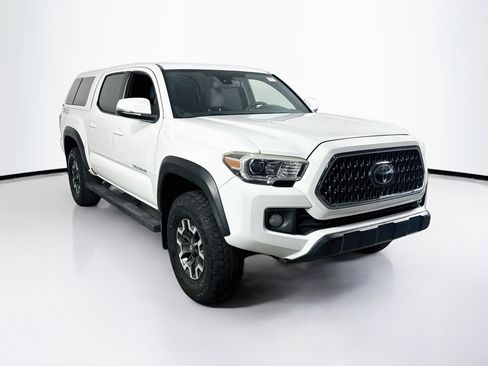Used 2019 Toyota Tacoma TRD Off-Road RWD image 3