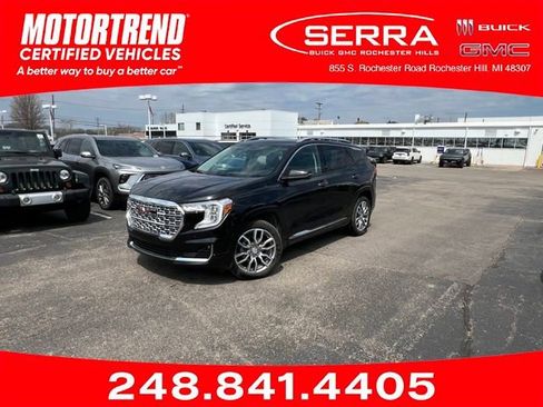 Used 2024 GMC Terrain Denali w/ Denali Premium Package AWD/4WD image 1