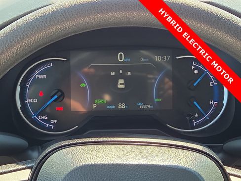 Used 2025 Toyota RAV4 XLE AWD/4WD image 23