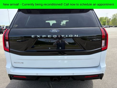 Used 2025 Ford Expedition Active image 4