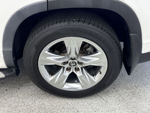 Used 2018 Toyota Highlander Limited image 46