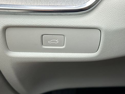 Used 2023 Volvo S60 B5 Plus w/ Climate Package image 32