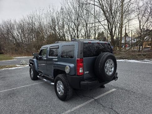 Used 2007 HUMMER H3 Adventure image 4