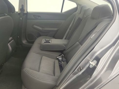 Used 2025 Nissan Altima 2.5 SV FWD image 23