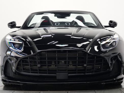 Used 2025 Aston Martin DB12 Convertible RWD image 4