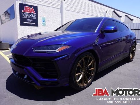 Used 2021 Lamborghini Urus AWD/4WD image 37