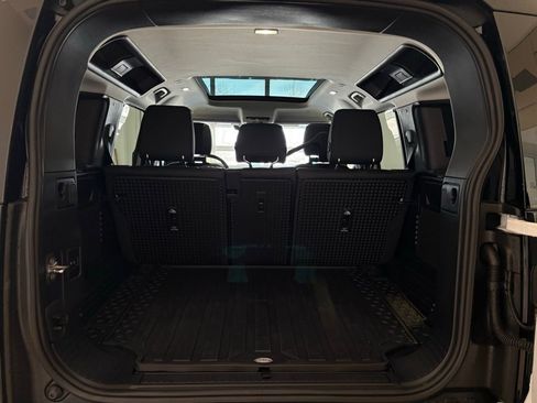 New 2026 Land Rover Defender 110 S image 13